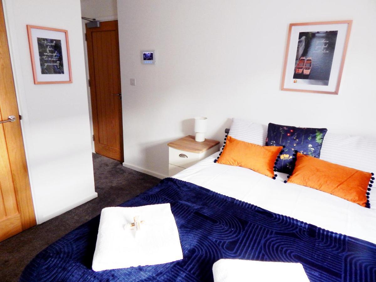 Modern, Well Located En-Suite Rooms With Parking - Orbitat Accommodations CBG Exterior foto